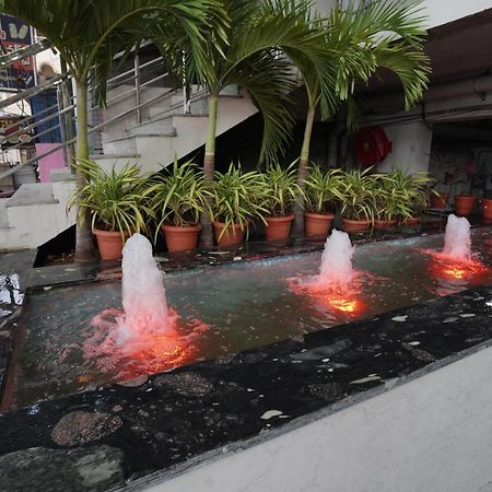 Hotel Trp Bliss Nizamabad Eksteriør billede