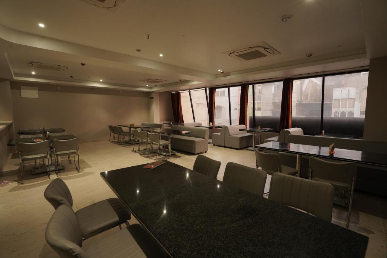 Hotel Trp Bliss Nizamabad Eksteriør billede
