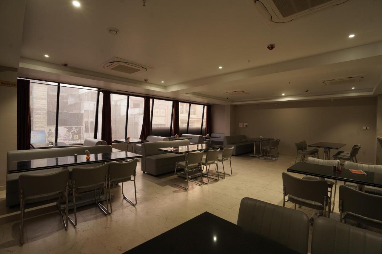 Hotel Trp Bliss Nizamabad Eksteriør billede