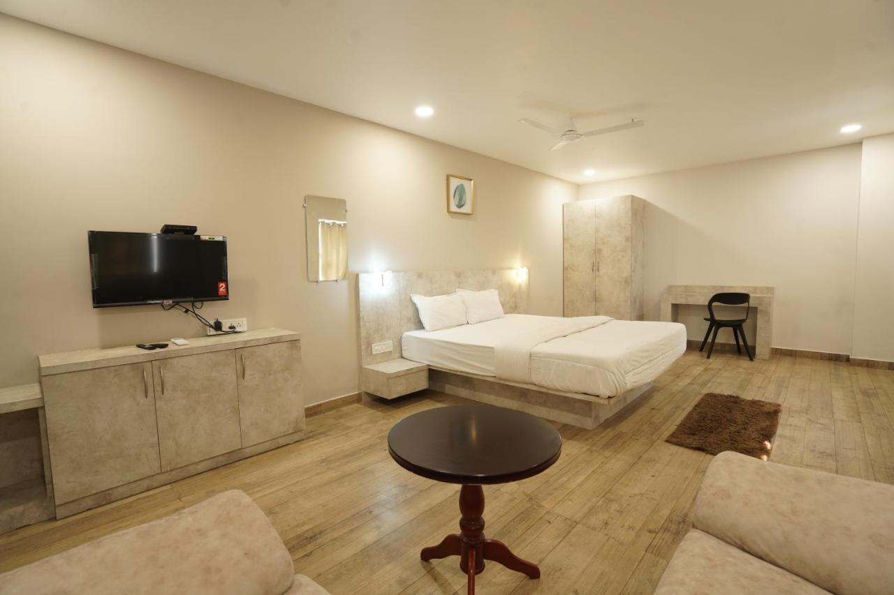Hotel Trp Bliss Nizamabad Eksteriør billede