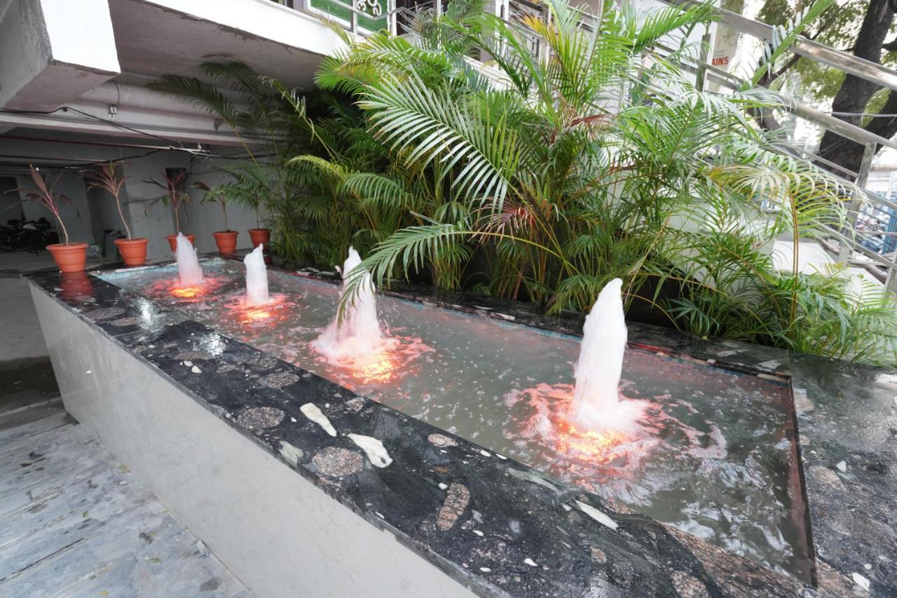 Hotel Trp Bliss Nizamabad Eksteriør billede