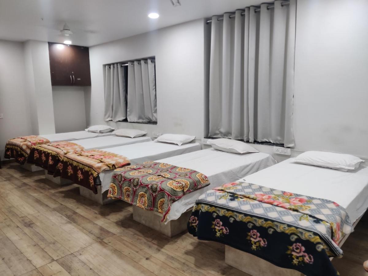Hotel Trp Bliss Nizamabad Eksteriør billede