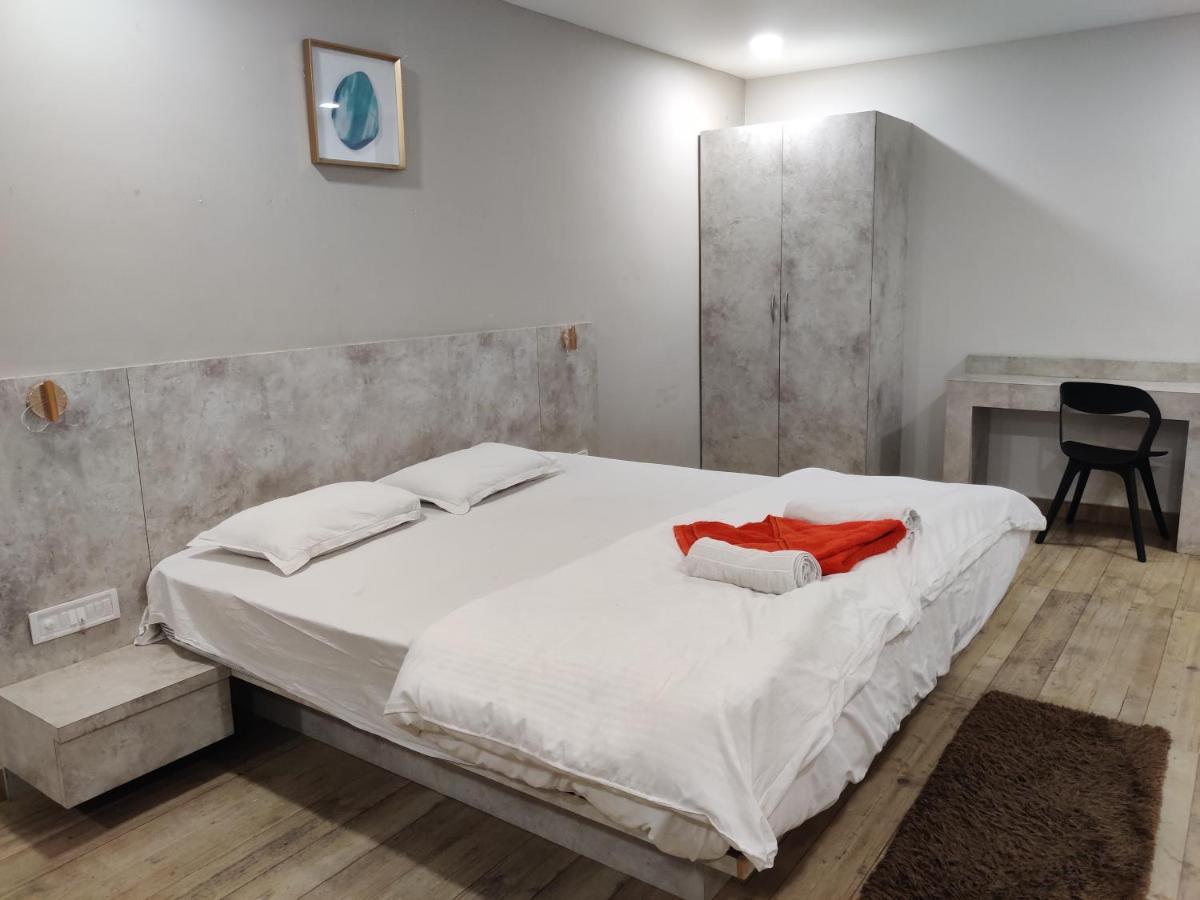 Hotel Trp Bliss Nizamabad Eksteriør billede