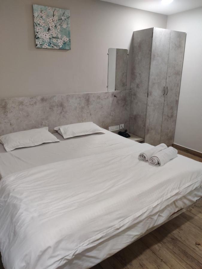 Hotel Trp Bliss Nizamabad Eksteriør billede